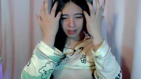 Snapshot of cutestgurl_ chatting on February 2, 9:13 pm cute online show from February 2, 9:13 pm