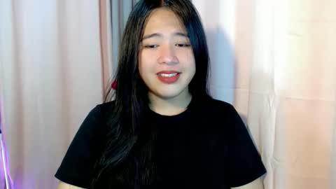 Snapshot of cutestgurl_ chatting on February 5, 7:51 pm cute online show from February 5, 7:51 pm