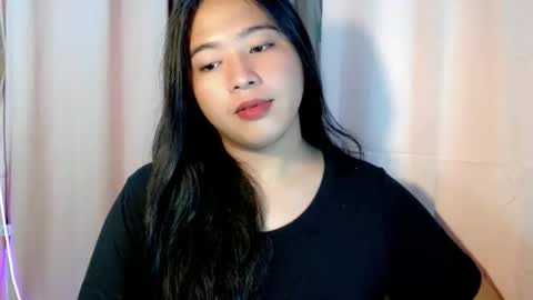 Snapshot of cutestgurl_ chatting on February 14, 1:13 am cute online show from February 14, 1:13 am