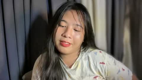 Snapshot of cutestgurl_ chatting on June 11, 12:32 am cute online show from June 11, 12:32 am