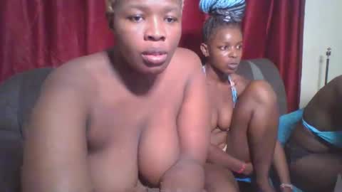 Snapshot of cutey_mellanin chatting on January 27, 12:37 pm cutey_mellanin online show from January 27, 12:37 pm