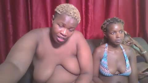 Snapshot of cutey_mellanin chatting on February 12, 1:30 am cutey_mellanin online show from February 12, 1:30 am