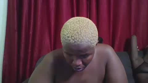 Snapshot of cutey_mellanin chatting on March 9, 4:11 pm cutey_mellanin online show from March 9, 4:11 pm