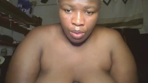 Snapshot of cutey_mellanin chatting on October 4, 6:17 pm cutey_mellanin online show from October 4, 6:17 pm