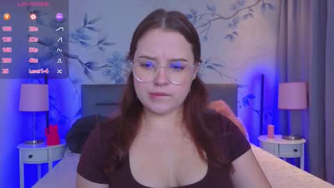 Snapshot of cutie__cutiee_ chatting on September 14, 9:58 pm Nika online show from September 14, 9:58 pm