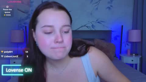 Snapshot of cutie__cutiee_ chatting on October 10, 9:03 pm Nika online show from October 10, 9:03 pm