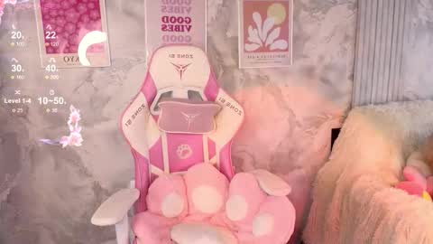 Snapshot of cutie_angels chatting on September 20, 4:13 am HelloMy name Eva online show from September 20, 4:13 am
