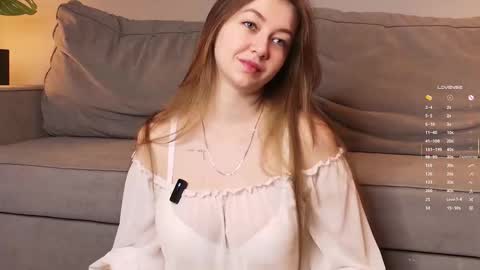 Snapshot of cutie_ash chatting on September 9, 1:21 pm Ashley online show from September 9, 1:21 pm