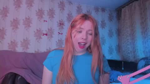Snapshot of cutie_bambi_ chatting on April 25, 1:41 pm Bambi online show from April 25, 1:41 pm