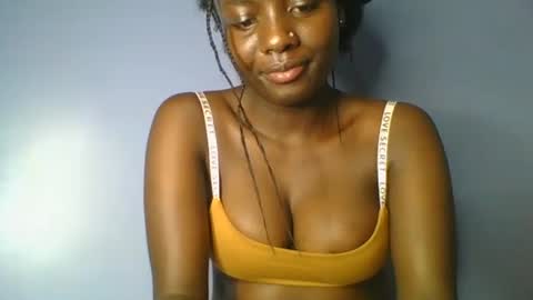 cutie_choco online show from April 3, 2:04 pm