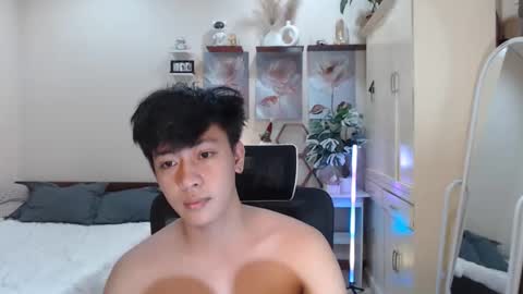 Neil Taylor online show from November 20, 7:02 pm