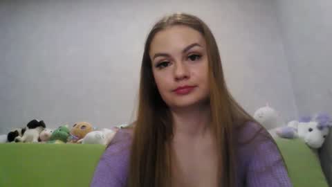 Snapshot of cutie_klo_ chatting on May 7, 12:27 am Chloe online show from May 7, 12:27 am