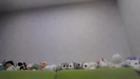 Snapshot of cutie_klo_ chatting on May 25, 1:00 am Chloe online show from May 25, 1:00 am
