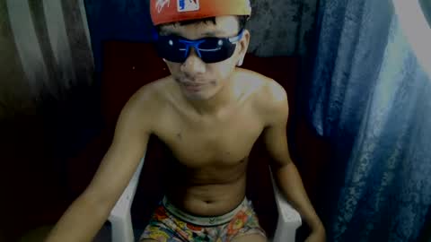 Snapshot of cutie_mico chatting on August 2, 11:30 am cutie_mico online show from August 2, 11:30 am