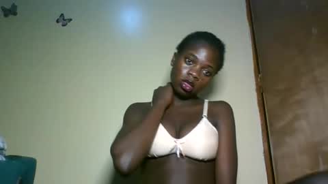 Snapshot of cutie_plush chatting on May 16, 8:07 pm cutieplush online show from May 16, 8:07 pm