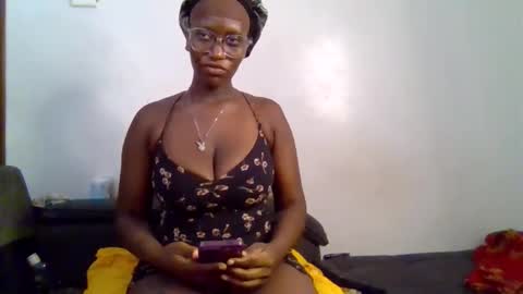 Snapshot of cutie_pumpkin_ chatting on March 16, 6:45 pm CUTIE online show from March 16, 6:45 pm