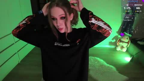 Kira online show from April 2, 2:15 pm