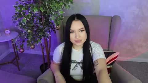 Arielll online show from January 19, 8:29 am