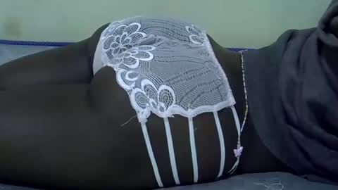 Snapshot of cutiehanish4 chatting on May 27, 1:57 am cutiehanish4 online show from May 27, 1:57 am