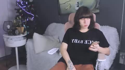 cutiekai_ online show from January 10, 4:03 am