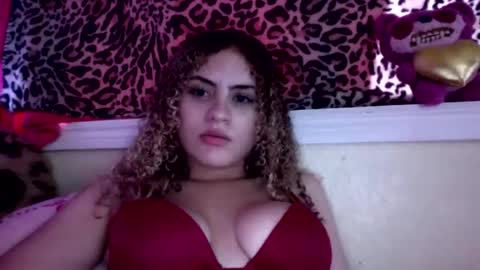 cutiekaylee online show from May 7, 2:28 am