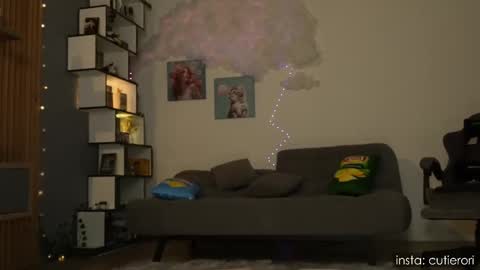 Snapshot of cutierori chatting on October 1, 3:12 am Rori  Instagram cutierori  online show from October 1, 3:12 am