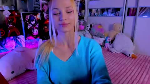 Snapshot of cuttie_ponyy chatting on April 16, 8:31 pm Nora online show from April 16, 8:31 pm
