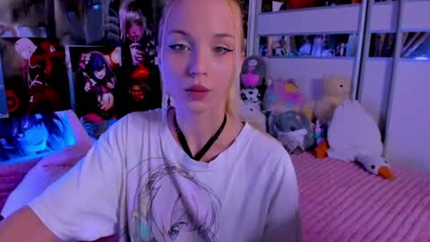 Nora online show from July 9, 8:13 pm