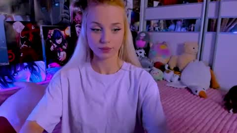 Nora online show from July 25, 8:17 pm