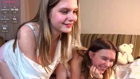 Snapshot of cuttiestwo chatting on February 26, 8:08 pm Kathrin Alice online show from February 26, 8:08 pm