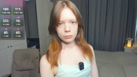 Snapshot of cuty_petite chatting on June 20, 6:38 am Anne online show from June 20, 6:38 am