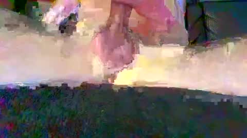 Snapshot of cwaddle chatting on December 20, 3:31 pm cwaddle online show from December 20, 3:31 pm