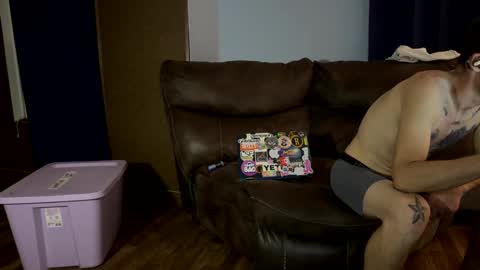 cworld9709321 online show from October 6, 5:27 am