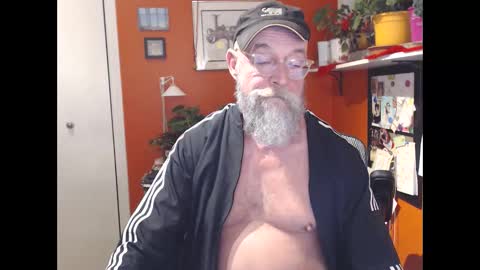 Snapshot of cxcdn chatting on March 6, 6:41 am cxcdn online show from March 6, 6:41 am