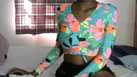 cyan0987 online show from August 9, 6:40 am