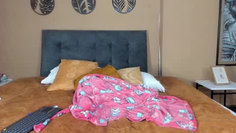 Cyan online show from January 2, 7:18 pm