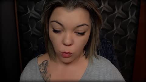 Snapshot of cyberdomme chatting on December 6, 6:17 pm Full time mean bitch. online show from December 6, 6:17 pm