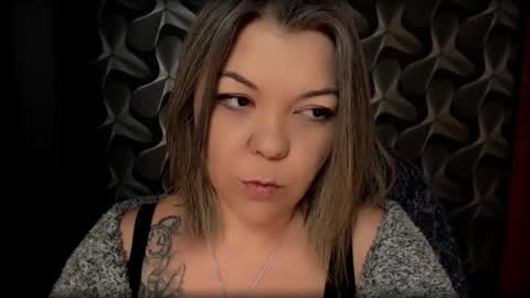 Snapshot of cyberdomme chatting on February 4, 4:39 pm Full time mean bitch. online show from February 4, 4:39 pm