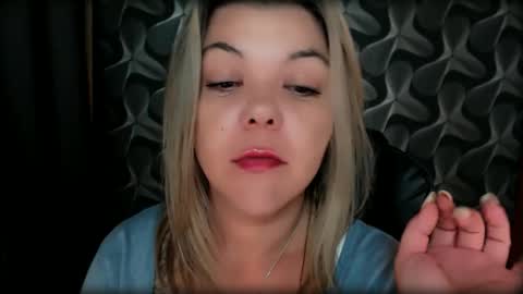 Snapshot of cyberdomme chatting on September 17, 11:17 pm Full time mean bitch. online show from September 17, 11:17 pm