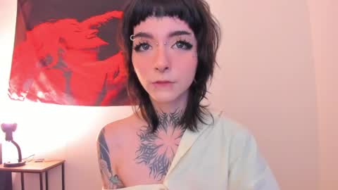 Snapshot of cyberia____________________ chatting on April 23, 12:23 am cel I am independent Help me reach 200 thumbs up uwu online show from April 23, 12:23 am