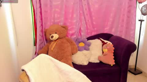 Snapshot of cynthiawatson_ chatting on October 18, 2:07 pm Cynthia online show from October 18, 2:07 pm