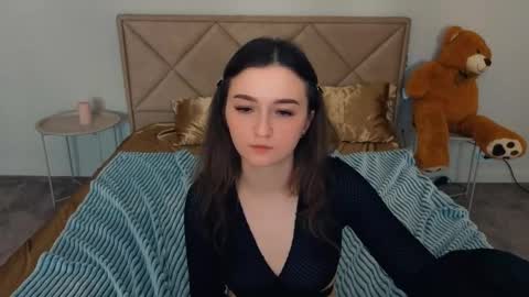 Snapshot of cyrenaluxe chatting on April 29, 5:30 pm Cyrena online show from April 29, 5:30 pm