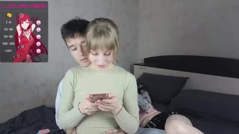 cyyberwhore online show from October 20, 9:15 pm