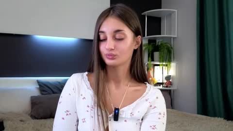 Isabella online show from February 17, 4:09 am