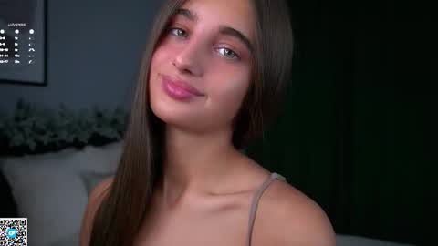 Isabella online show from December 5, 1:03 am