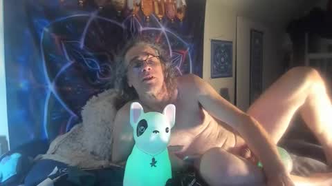 Snapshot of czechlove chatting on October 21, 8:26 am Andrew Thomas online show from October 21, 8:26 am