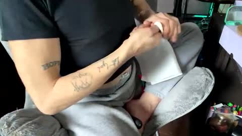 d3luluxx online show from November 15, 7:32 pm