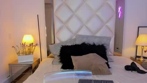 Kim online show from December 21, 4:19 am