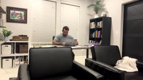 Snapshot of d_michael12 chatting on February 6, 3:06 am David Michael online show from February 6, 3:06 am