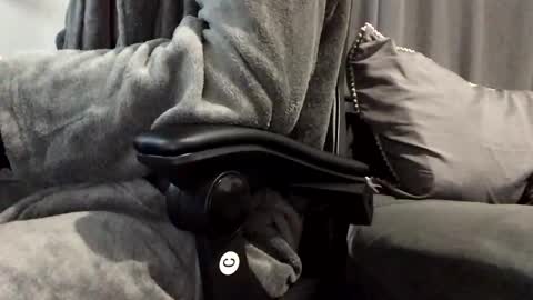Snapshot of daan2021 chatting on April 16, 7:47 pm daan2021 online show from April 16, 7:47 pm